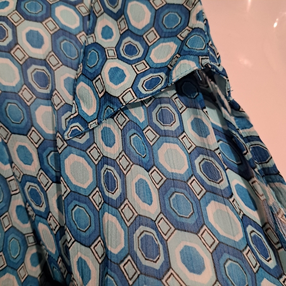 Dressbarn blouse with attached corset. Size Large - Picture 5 of 12